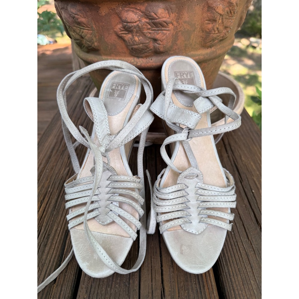 Frye Carlie Strappy Grey Leather Cork Wedge Sandals Lace Up Ankle Tie 7.5M 73716